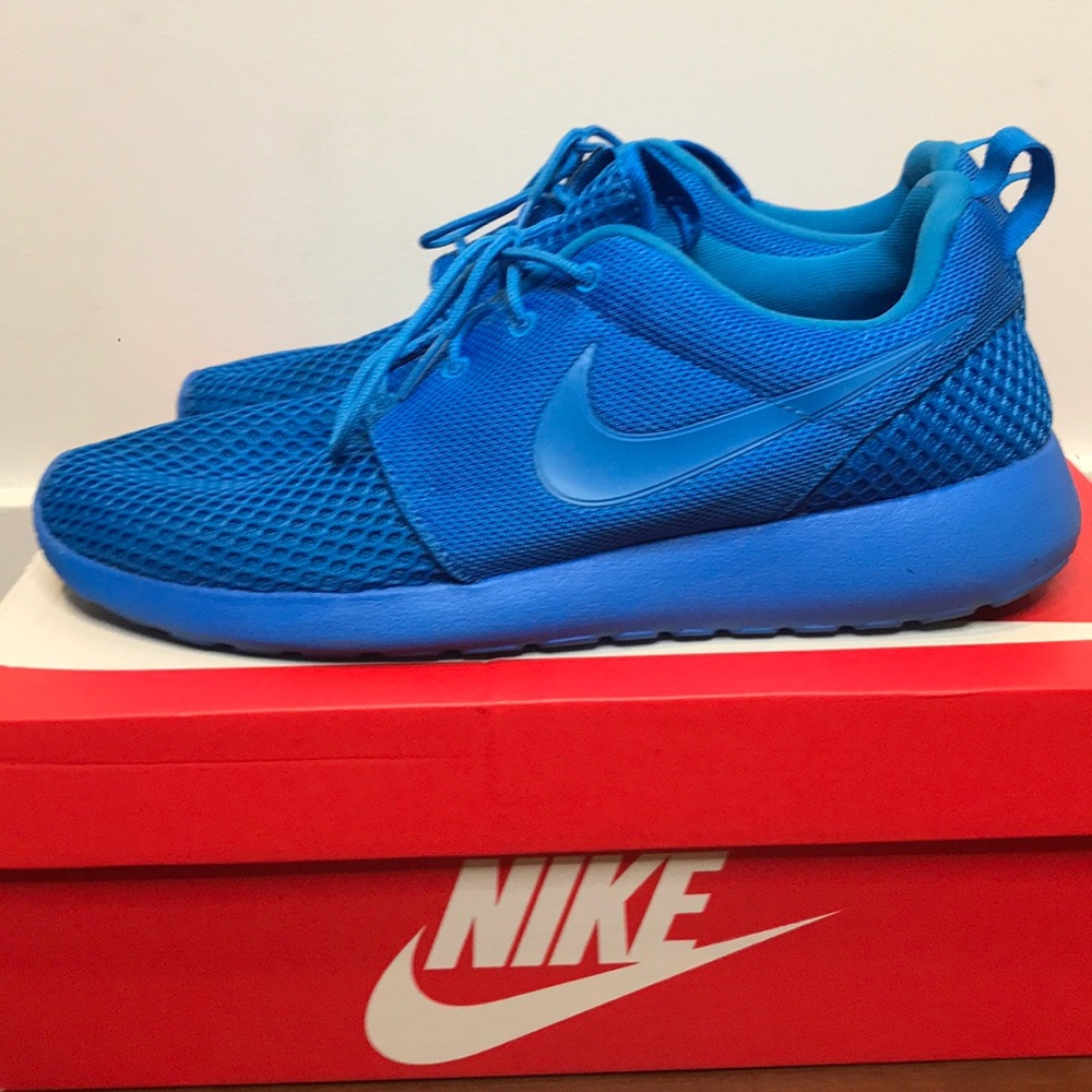 Cobalt blue Nike Tajun.
